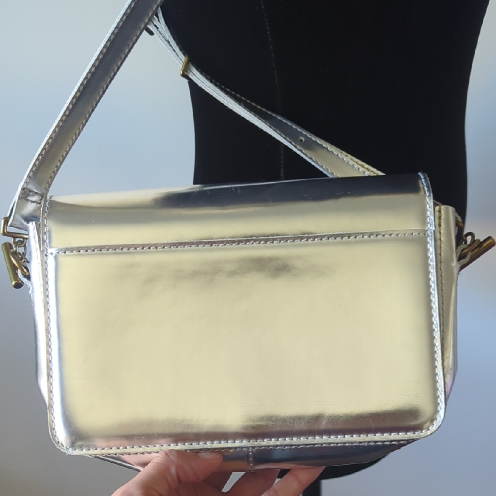 Madewell Silver Crossbody Bag - Picture 5 of 10